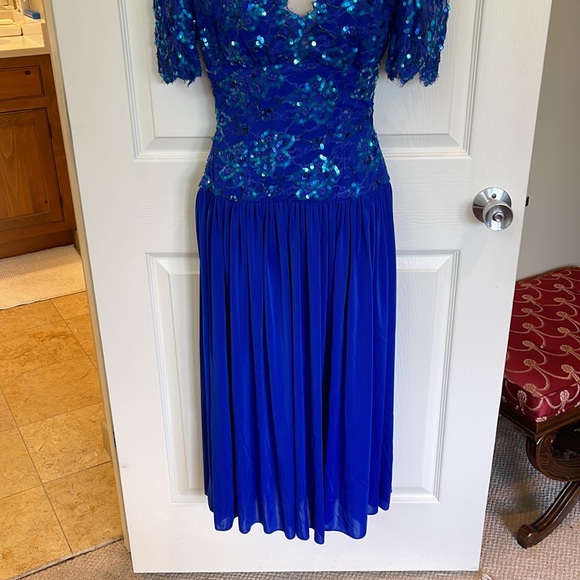 VINTAGE (80s) Blue Sequined Formal Gown / Dress - Picture 3 of 8